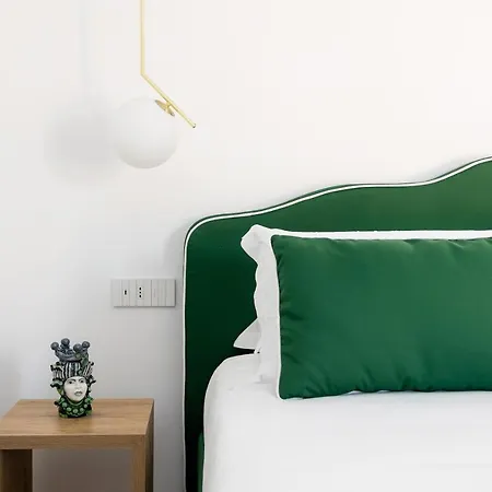 Vittoria Oda ve Kahvaltı 3*