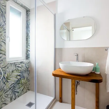 Vittoria Oda ve Kahvaltı 3*